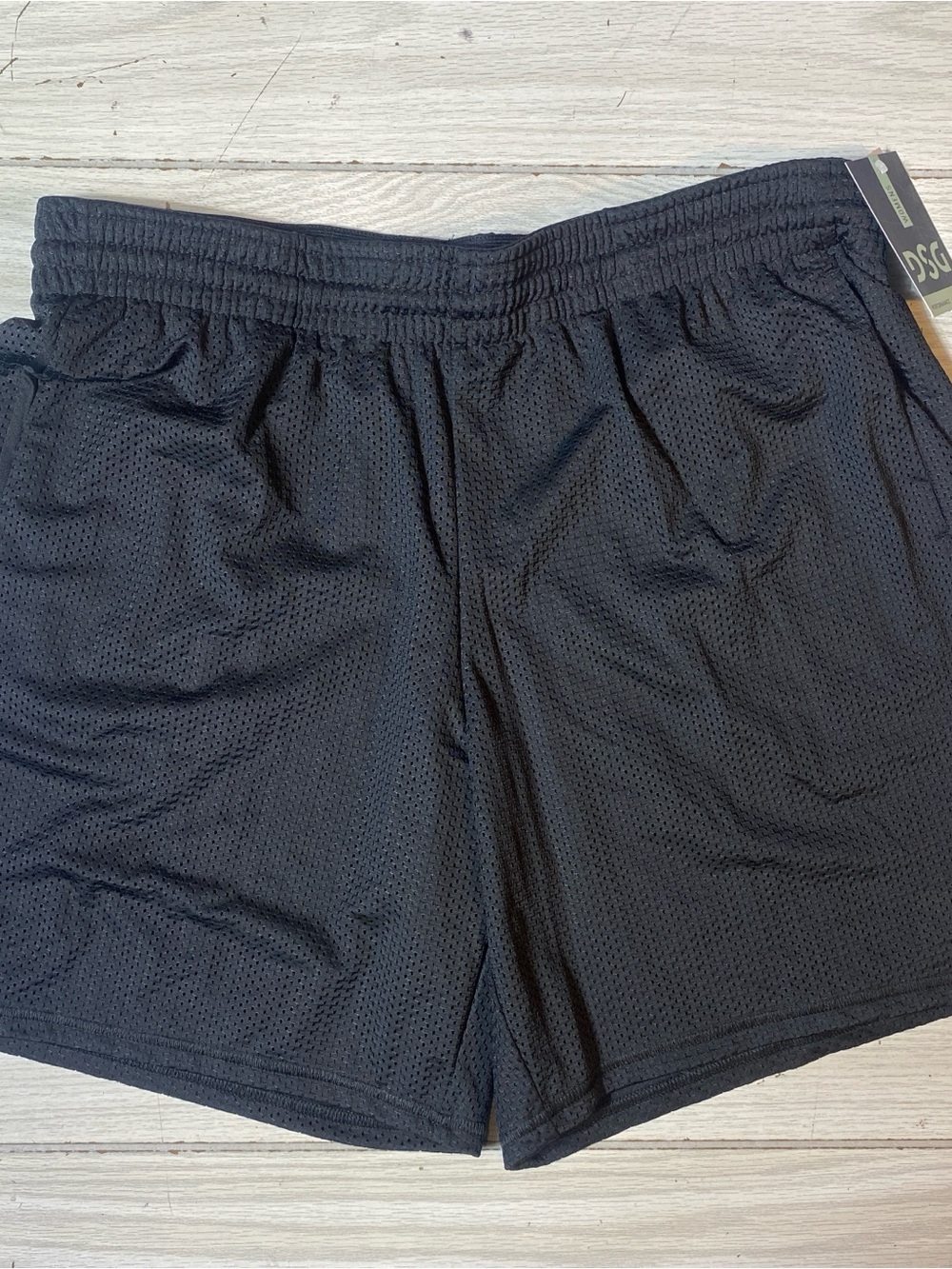 DSG Womens Mesh Shorts L Pure Black Mid Rise 7" Inseam NWT Moisture Wicking
